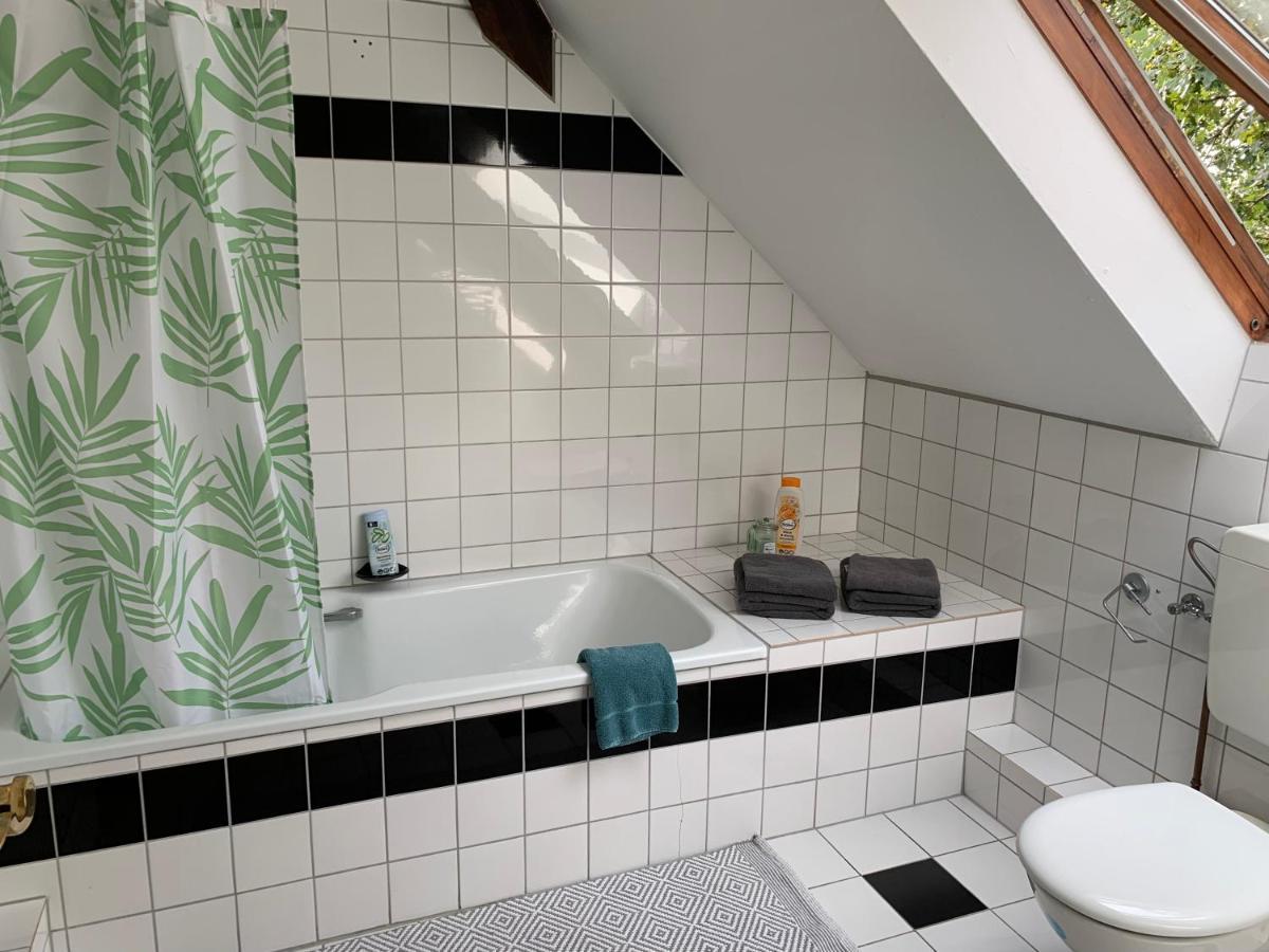 Kleines Apartment In Moenchengladbach-Neuwerk Екстер'єр фото